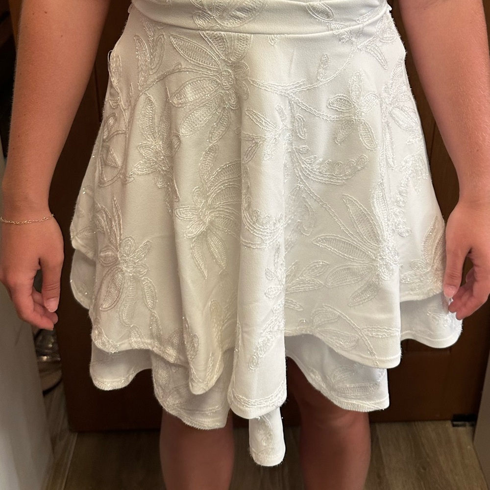 Short White Dress - Picture 3 of 5